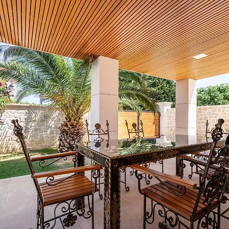 Villa Nena